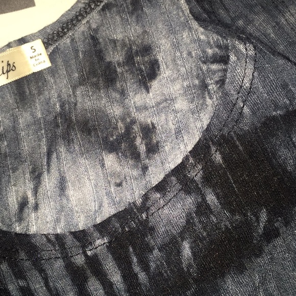 Cute stretchy body con dress 😍 - Picture 2 of 2